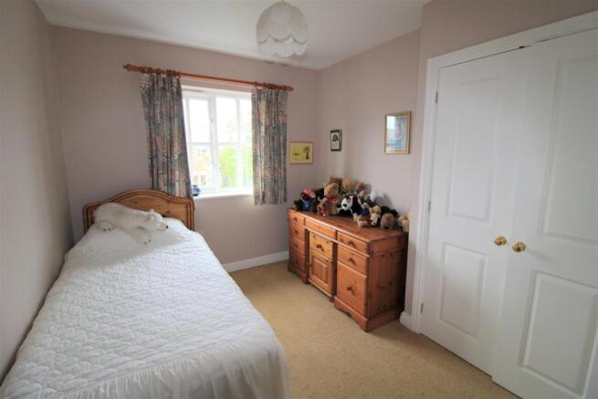Bedroom 4.jpg