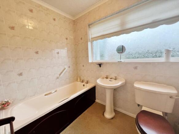 Bathroom.jpg