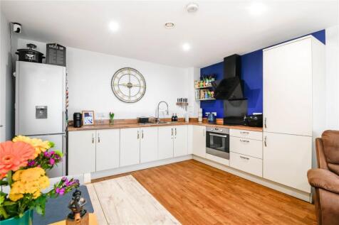 Racecourse Road, Newbury, Berkshire, RG14