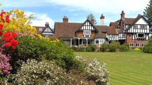 Flat C, Trulls Hatch, Tunbridge Wells Road, Argos Hill, Crowborough TN6 3QL