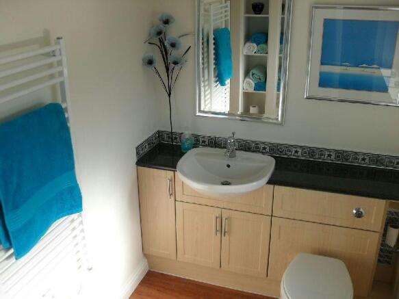 LUXURY EN SUITE SHOW
