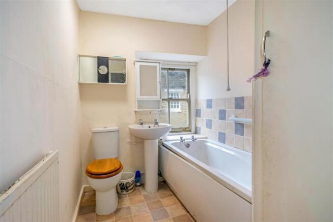 2 bed Cottage for sale Image 10