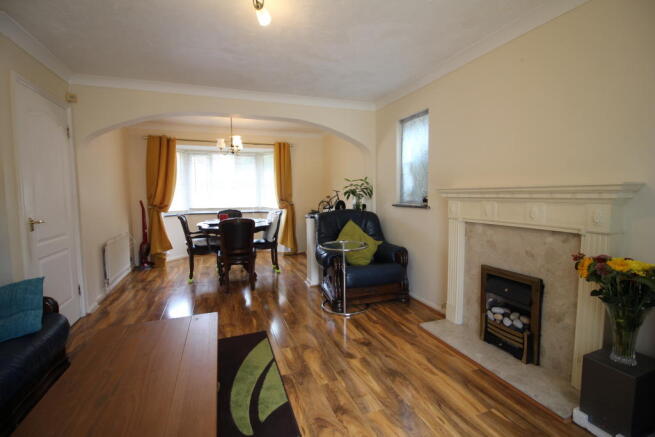 Living room 3.JPG