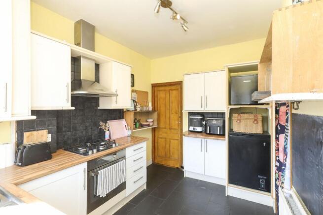 3 bed Terraced for sale Image 6