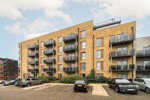 58, Fitzgerald House, St Georges Grove, London SW17 0GN