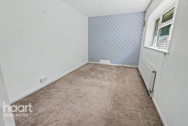 3 bed Semi-Detached for sale Image 10