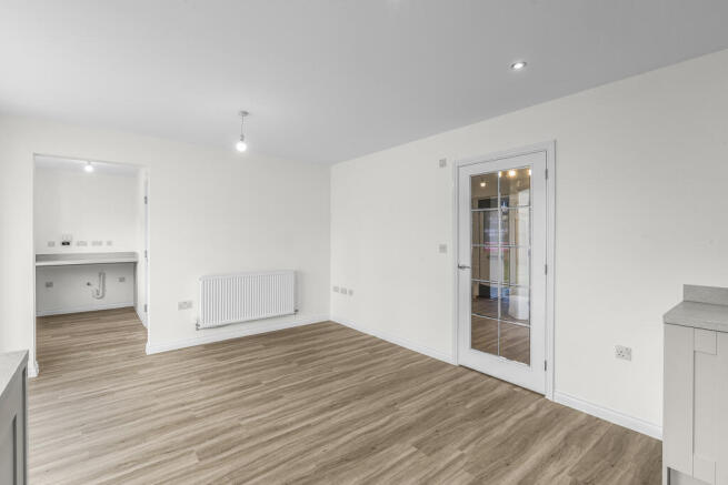4 bed Detached for sale Image 6