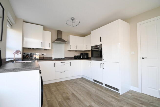 Carrs Grove, Cudworth, Barnsley, S72 8GH photo 5