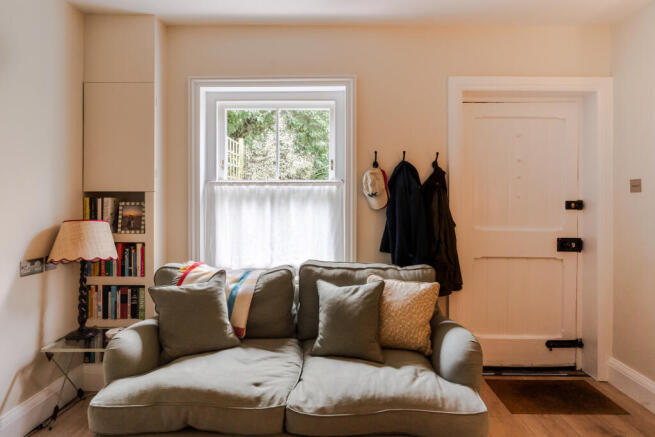 329162 - 3 Medfield Street-28.jpeg