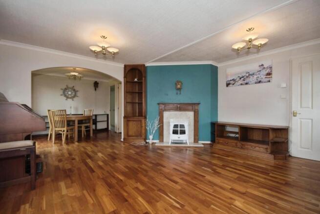 LOUNGE 03.jpg