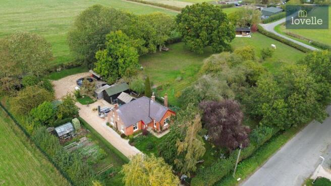 2-bed detached on Authorpe, Louth, LN11, £520,000