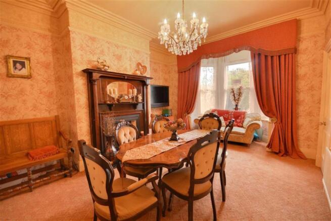 SITTING ROOM