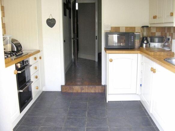 Kitchen n