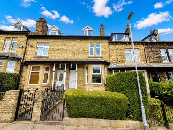 4 bed Terraced for sale in shipley