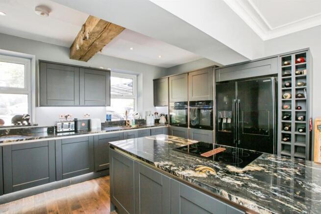 3 bed Detached for sale Image 11