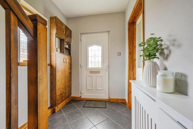 Entrance Hallway: