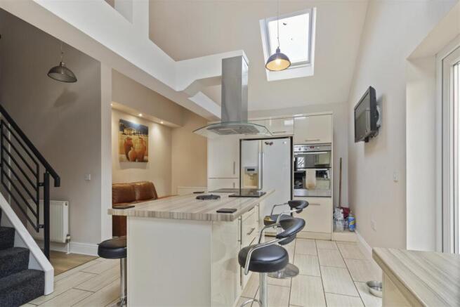 OPEN PLAN KITCHEN