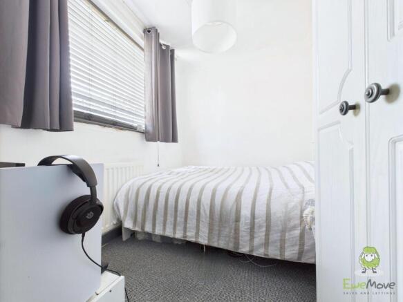 CAM01543G0-PR0137-STILL057
