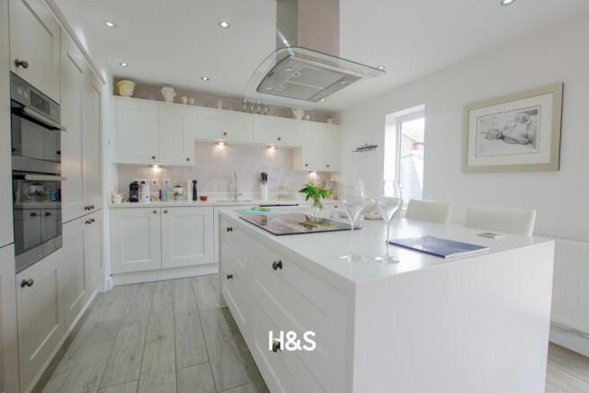 111 Dewberry - Kitchen.jpg