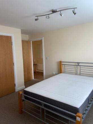 Bed 4.jpg