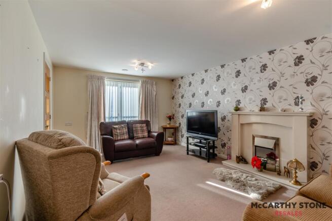 8626184-interior07.jpg