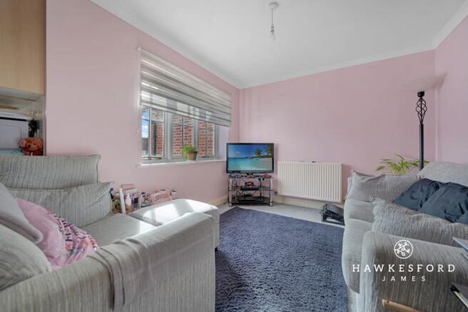 Crown Road, Sittingbourne - Lounge