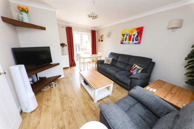 4 bed Semi-Detached for sale Image 7