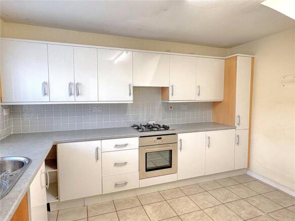 3 bed Terraced for sale Image 5