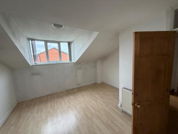 4 bed Terraced for sale Image 11