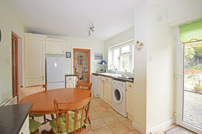12 Wheelwright Close, kitchen to breakfast.jpg