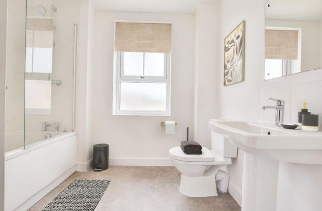4 bed Semi-Detached to rent Image 12