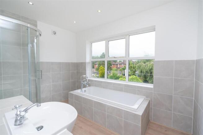 4 bed Semi-Detached for sale Image 9
