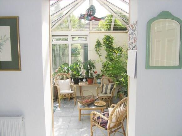 Inner hall to garden room