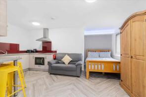 Flat 4, 216, North Road West, Plymouth PL1 5DE