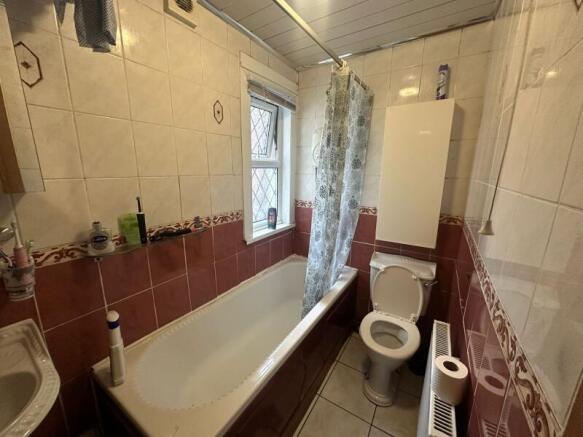 6 bed Terraced to rent Image 7