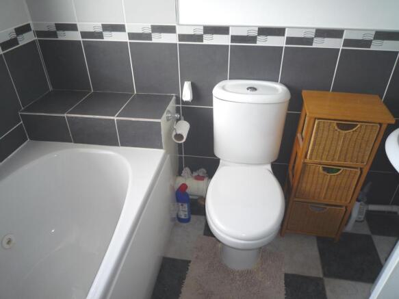 Photo 10