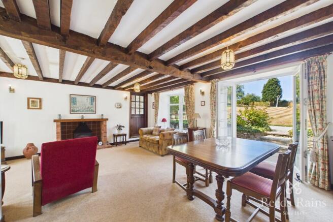 4 bed Link Detached House for sale Image 11