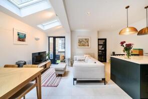 3a, Burnbury Road, London SW12 0EH