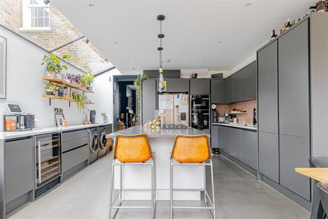 Tottenham Rd (8).jpg