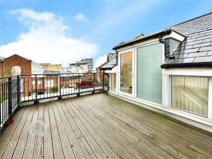 Liverymen Walk, Greenhithe, Kent, DA9