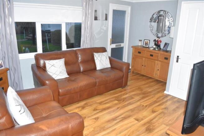 2 bed Park Home for sale Image 9