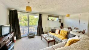 Flat 6, Bayeux Court, Bohemia Road, St. Leonards-on-sea TN37 6RZ