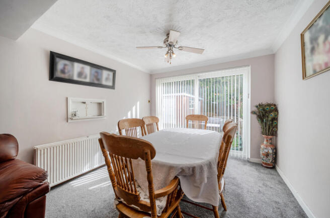 4 bed Semi-Detached for sale Image 5