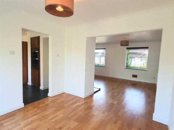 Dinning Room 3.jpg