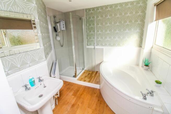Family Bathroom.