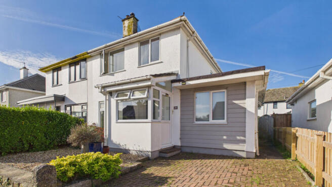 3/4 Bedroom Semi-Detached House for Sale