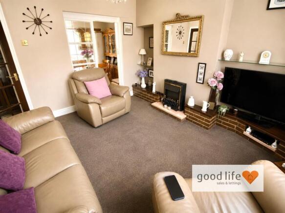 20260811_223639857_iOS3 appleforth avenue.jpg