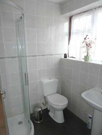 En suite Shower Rm