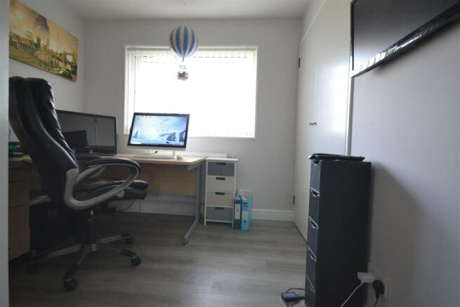 Bedroom 3 / Study