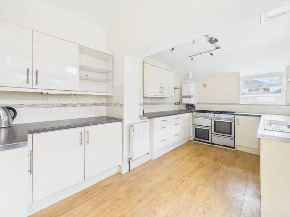 3 bed Terraced for sale Image 4